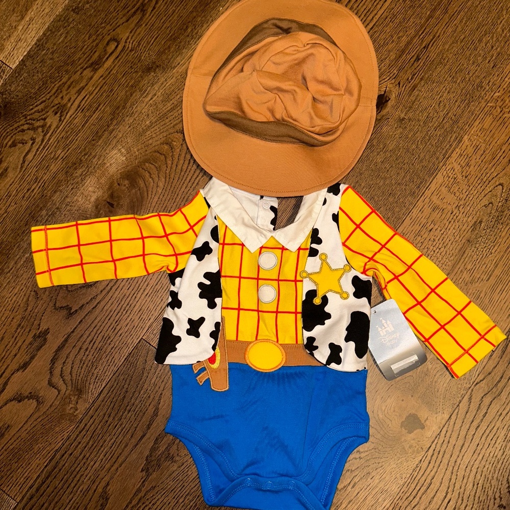 BNWT Disney Store Woody Costume 6-9 months